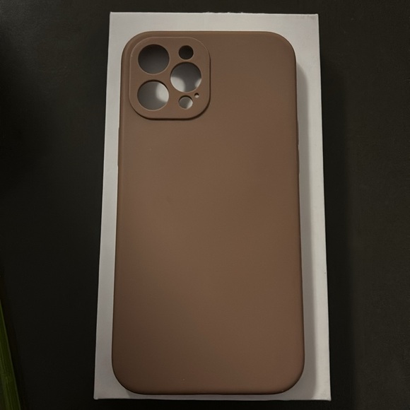 𝐢𝐏𝐡𝐨𝐧𝐞 𝟏𝟐 𝐏𝐫𝐨 𝐌𝐚𝐱 - Picture 5 of 11